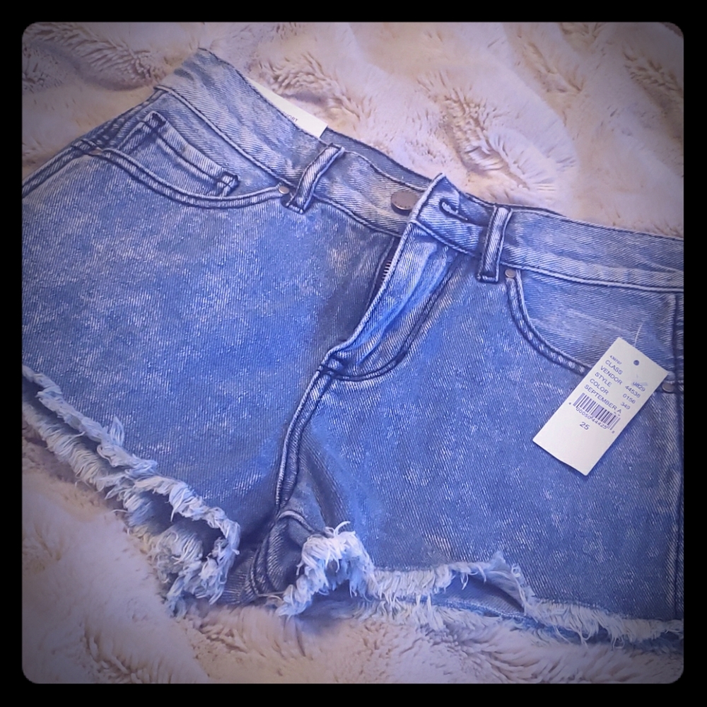 Bullhead hi rise short